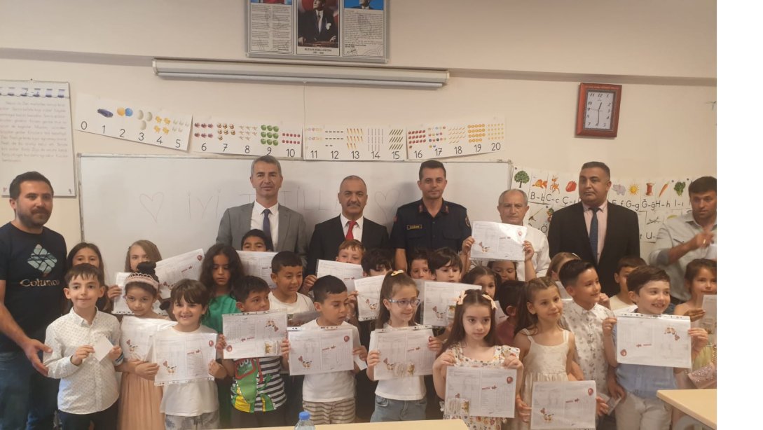 Şarköy Kaymakamı Sayın Hakan Kılınçkaya B.B. Atatürk İlkokulunda Karne Törenine Katıldı